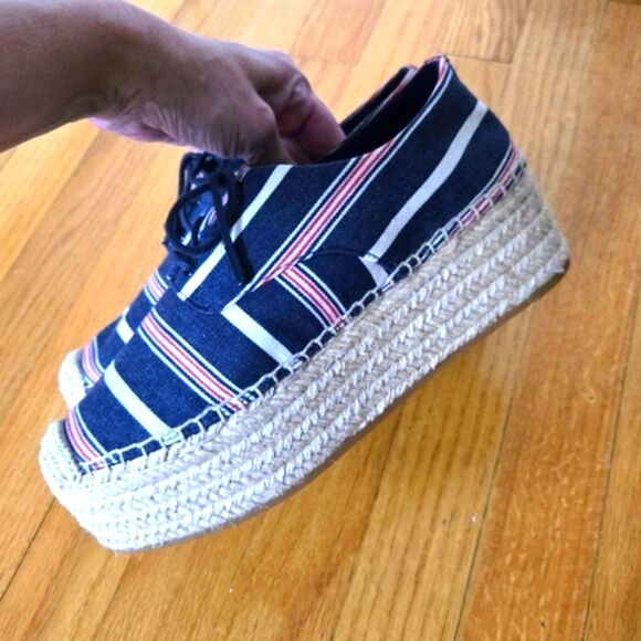 Tory Burch Espadrilles woman's size 7 ResortWear Vacation Cruisewear - Picture 2 of 8